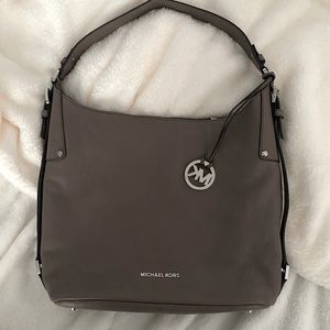 EUC Michael Kors medium hobo bag